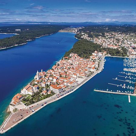 1 Bedroom Awesome Apartment In Supetarska Draga Luaran gambar