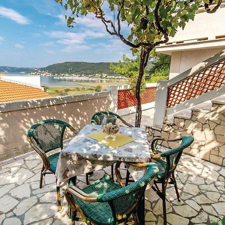 1 Bedroom Awesome Apartment In Supetarska Draga Luaran gambar